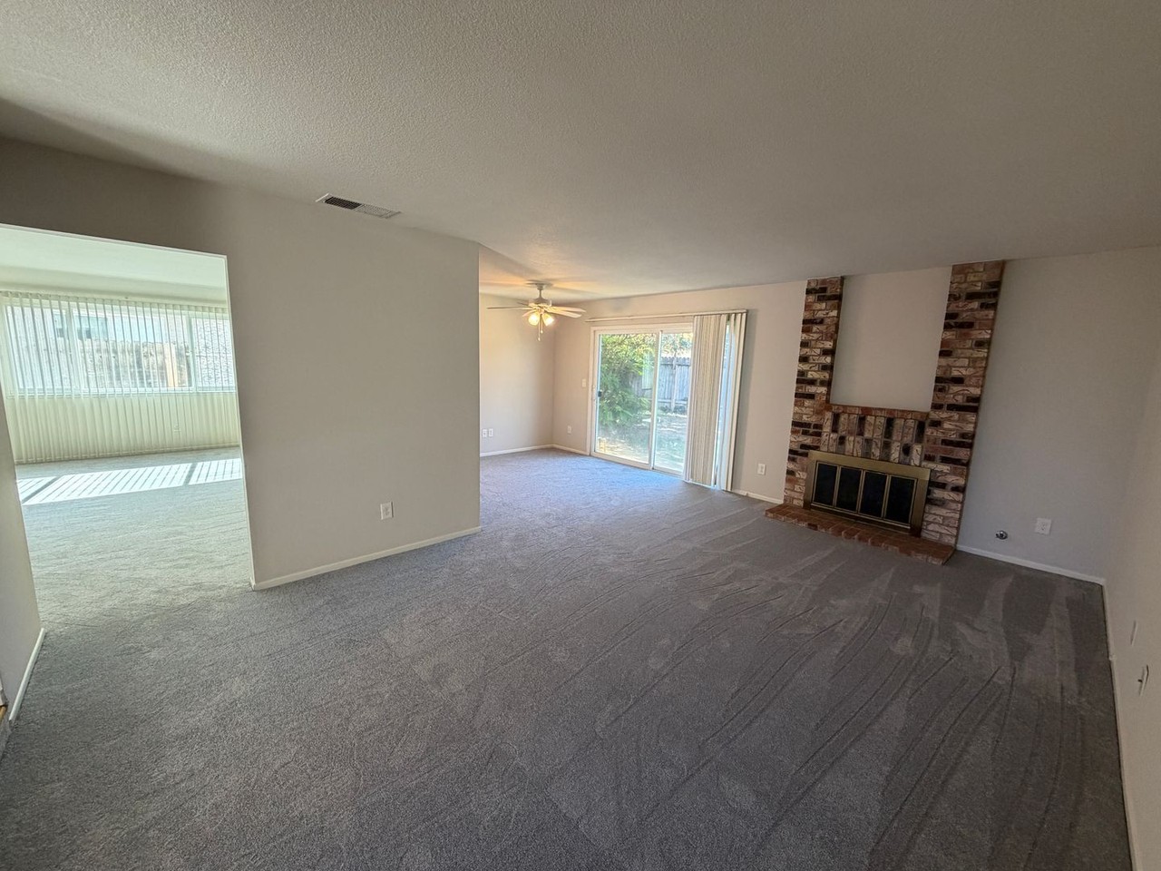 9980 Parkhurst Ct - Photo 5 of 32