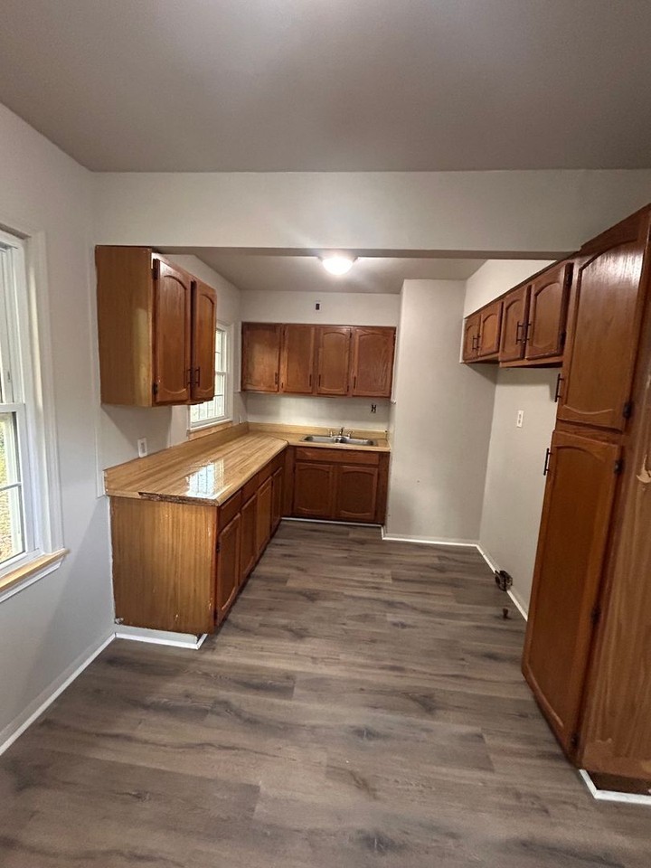 4410 Plaza Dr - Photo 3 of 7