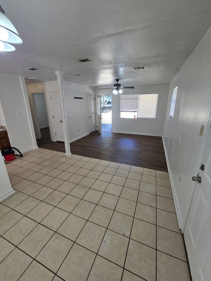 503 29th St - Photo 4 of 8