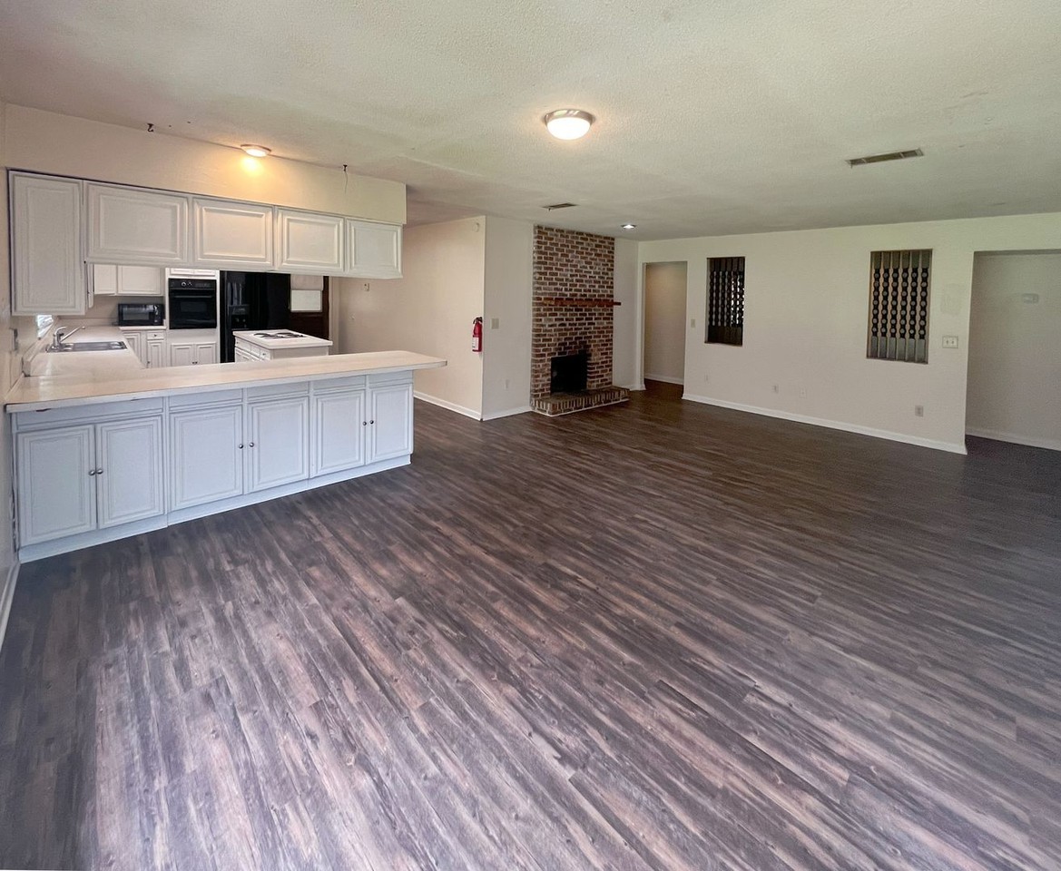 3232 Sw 42nd Pl - Photo 7 of 27