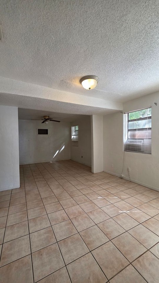 735 White St - Photo 6 of 17