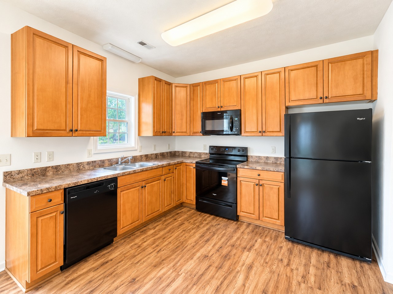 1041 Cherrybrook Dr - Photo 4 of 12