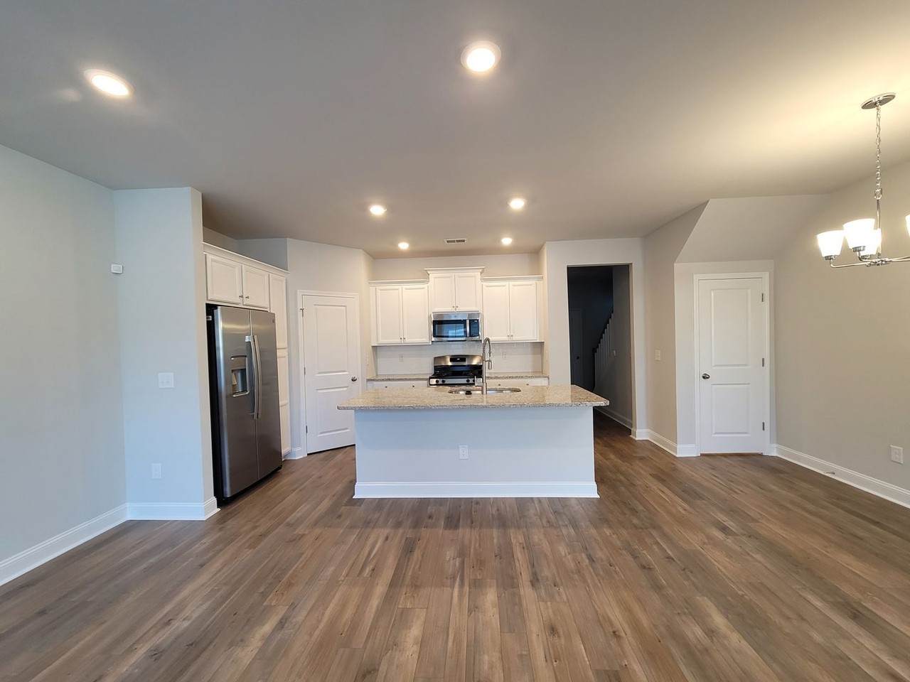 2475 Blue Crane Cir #102 - Photo 4 of 33
