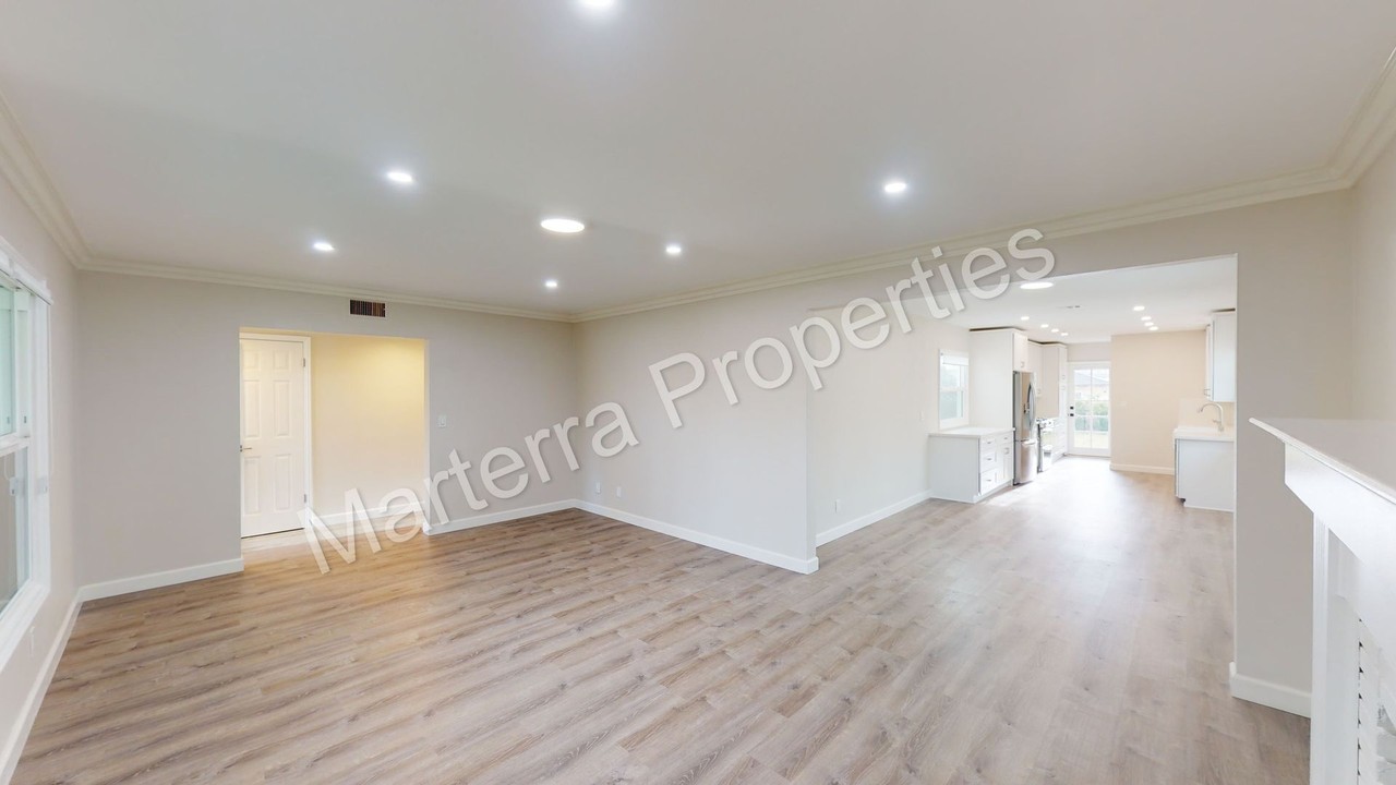 12252 Enramada Dr - Photo 7 of 28