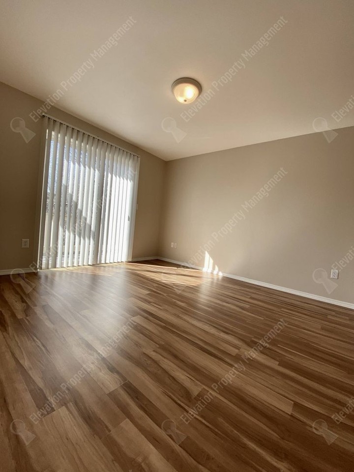 1935 Sw Canyon Dr - Photo 6 of 17