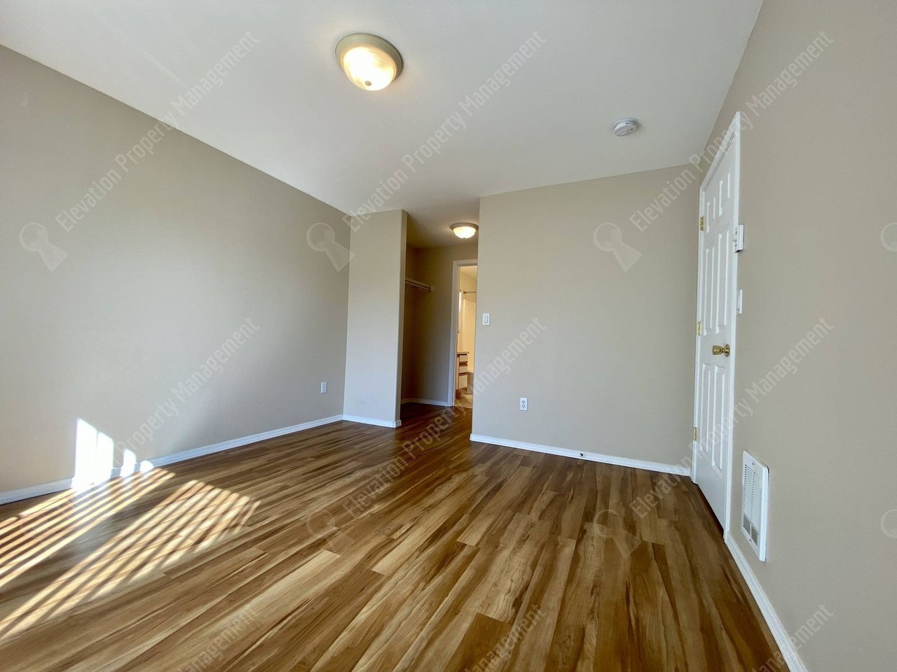 1935 Sw Canyon Dr - Photo 7 of 17