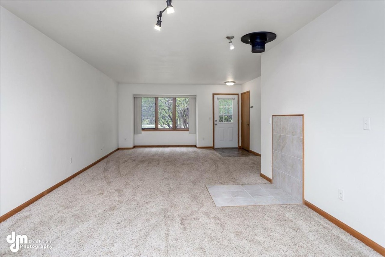 2830 N Oxford Dr - Photo 6 of 44