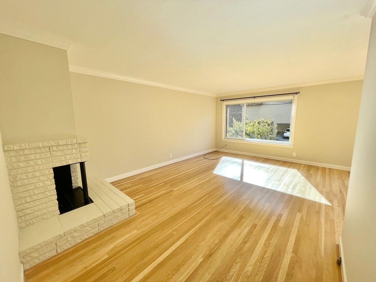 4160 Cesar Chavez St - Photo 5 of 28