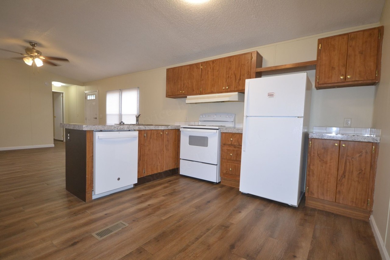 873 E 420th Rd - Photo 2 of 14