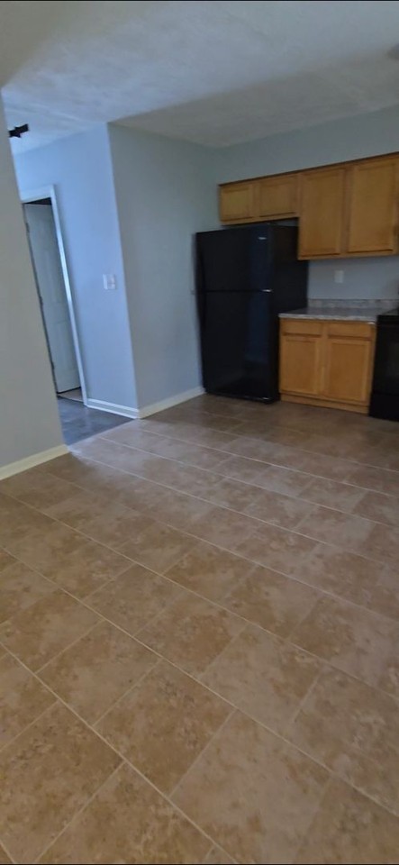 2735 Pioneer Ct - Photo 2 of 9