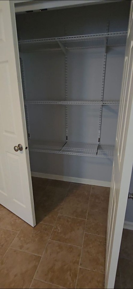 2735 Pioneer Ct - Photo 4 of 9