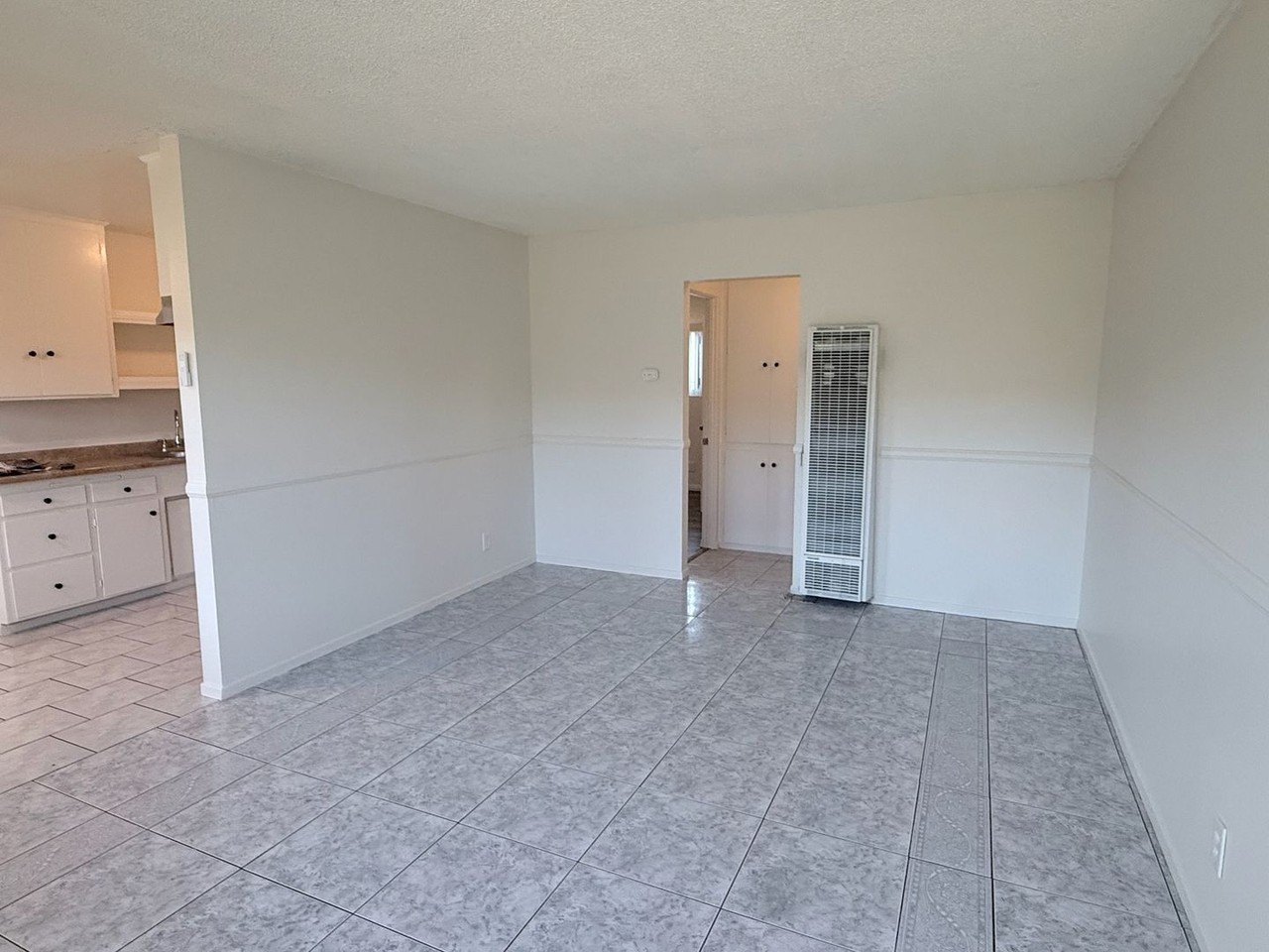 14520 Amar Rd - Photo 3 of 10