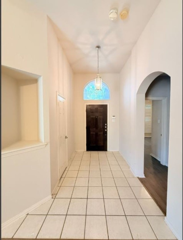 2756 Red Wolf Dr - Photo 3 of 23