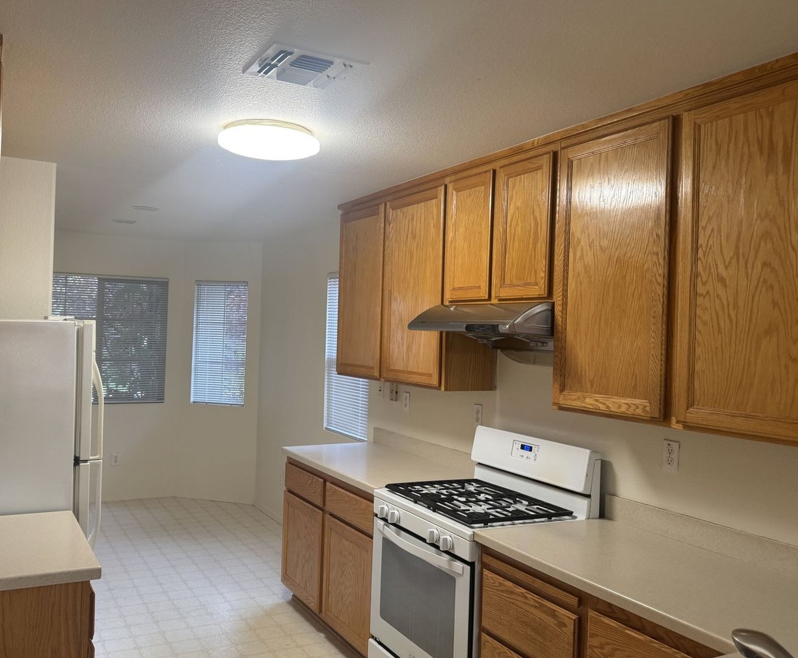 4878 Alterra Way - Photo 4 of 22