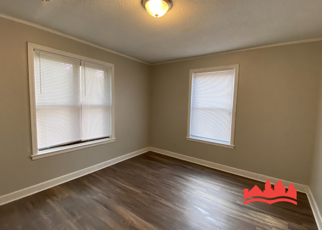 1721 Osborn Dr - Photo 3 of 12