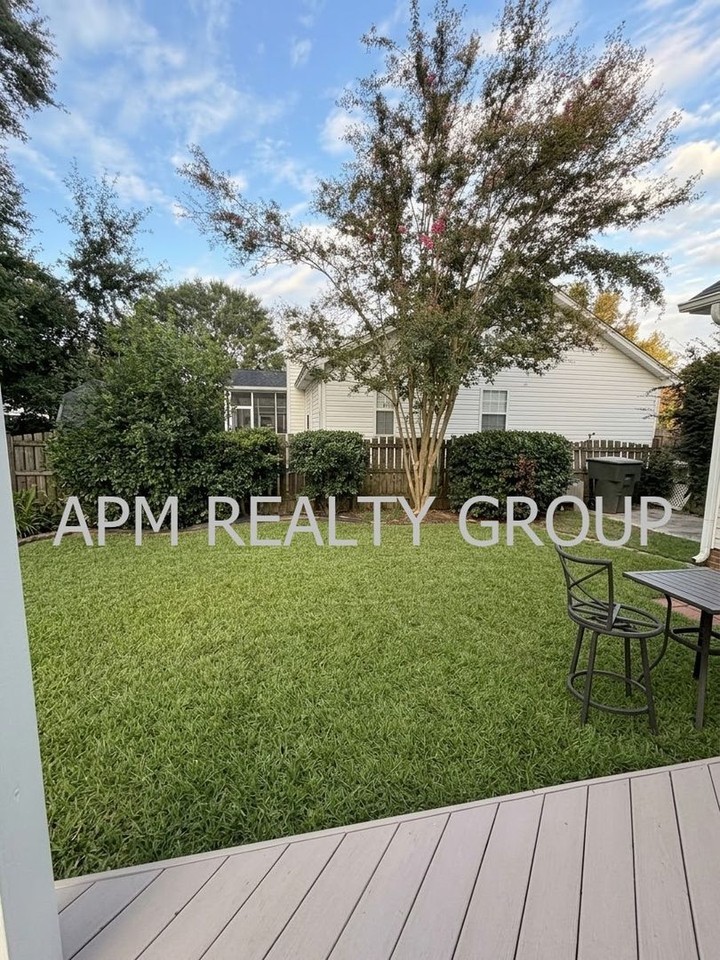 1269 Rockwood Rd - Photo 2 of 9