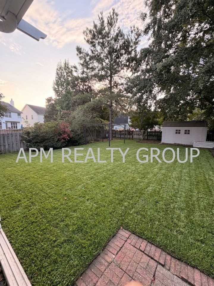 1269 Rockwood Rd - Photo 3 of 9