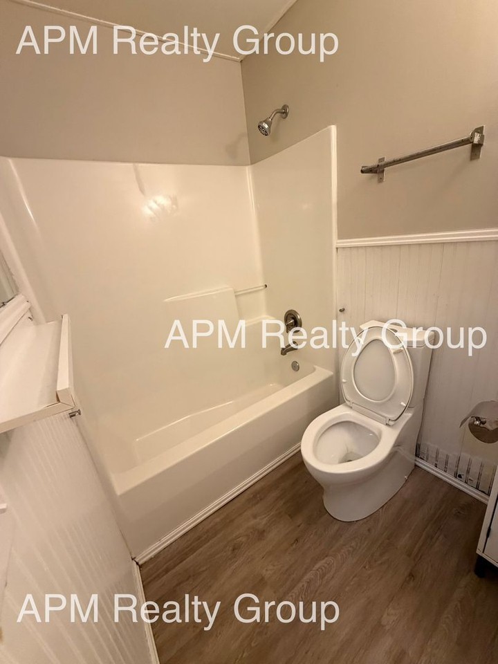 1269 Rockwood Rd - Photo 5 of 9