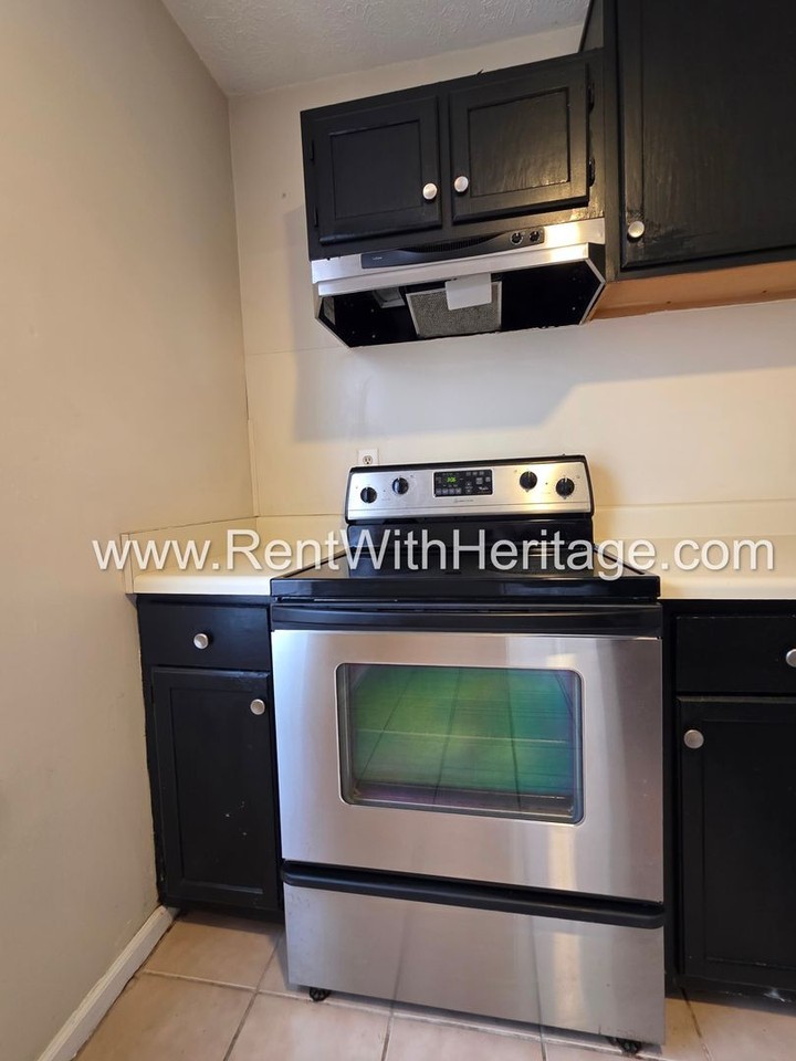 8511 Westchester Dr - Photo 6 of 37