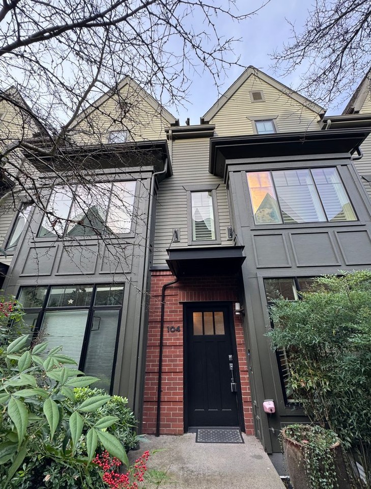 10415 Ne 12th Pl - Photo 2 of 46