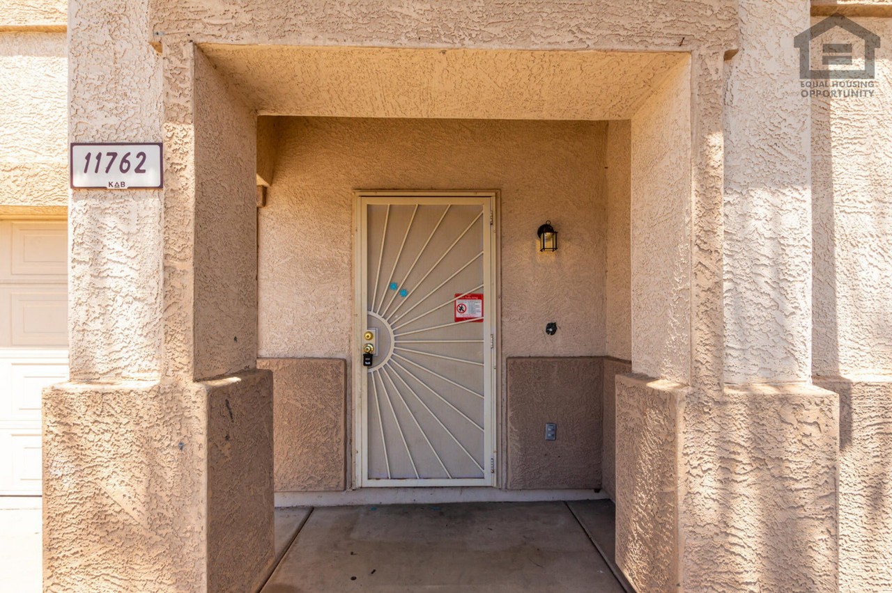 11762 W Main St - Photo 6 of 50