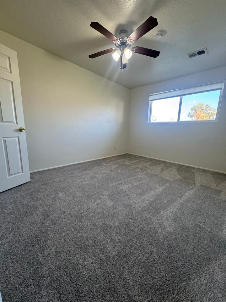 719 E 12065 S - Photo 6 of 7