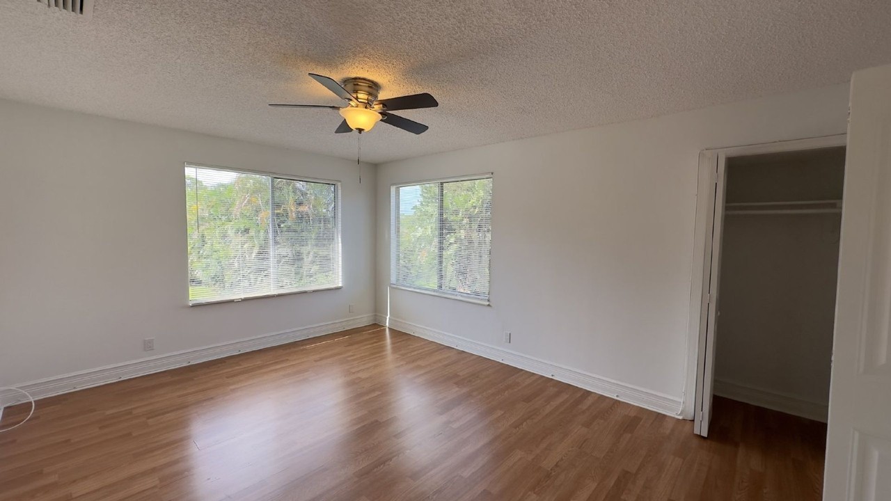 5340 Bosque Ln #98 - Photo 7 of 26