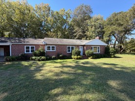 205 Cambridge Dr - Photo 1 of 1