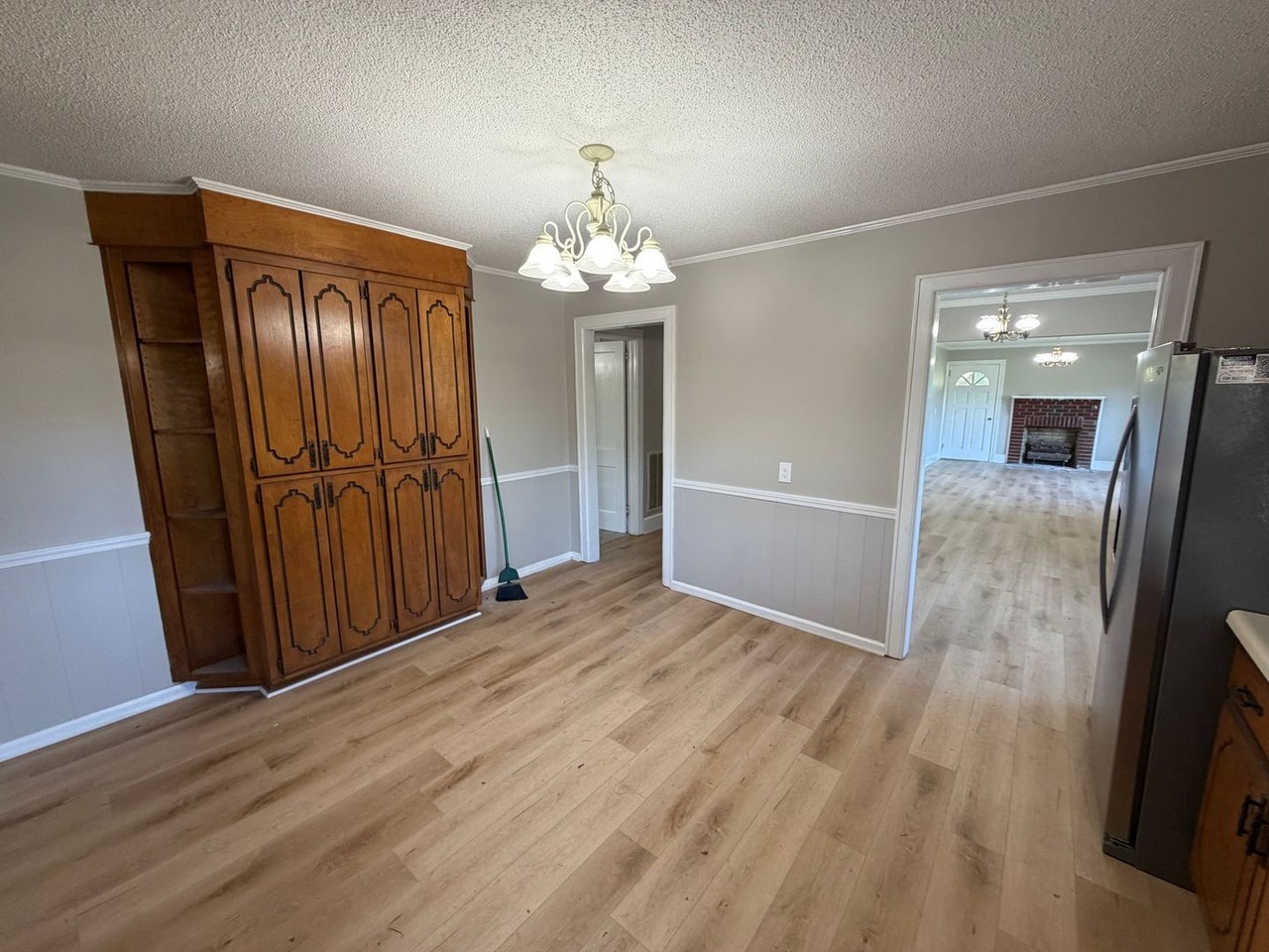 205 Cambridge Dr - Photo 4 of 14