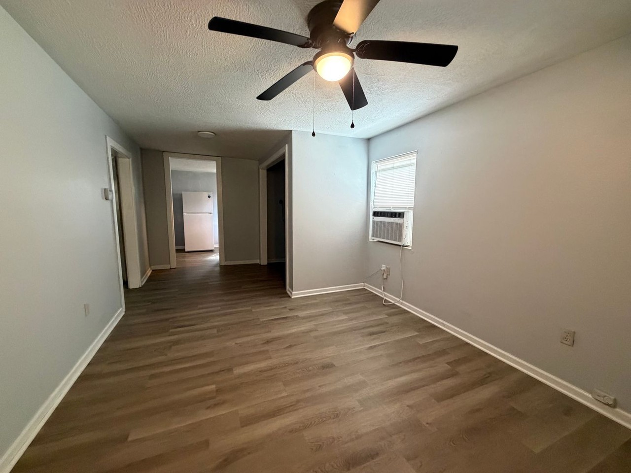 1512 Brick St - Photo 2 of 7