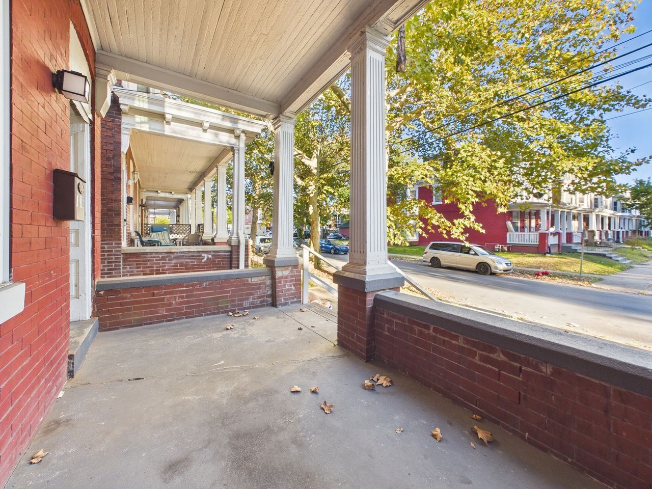 536 Schuylkill St - Photo 2 of 40