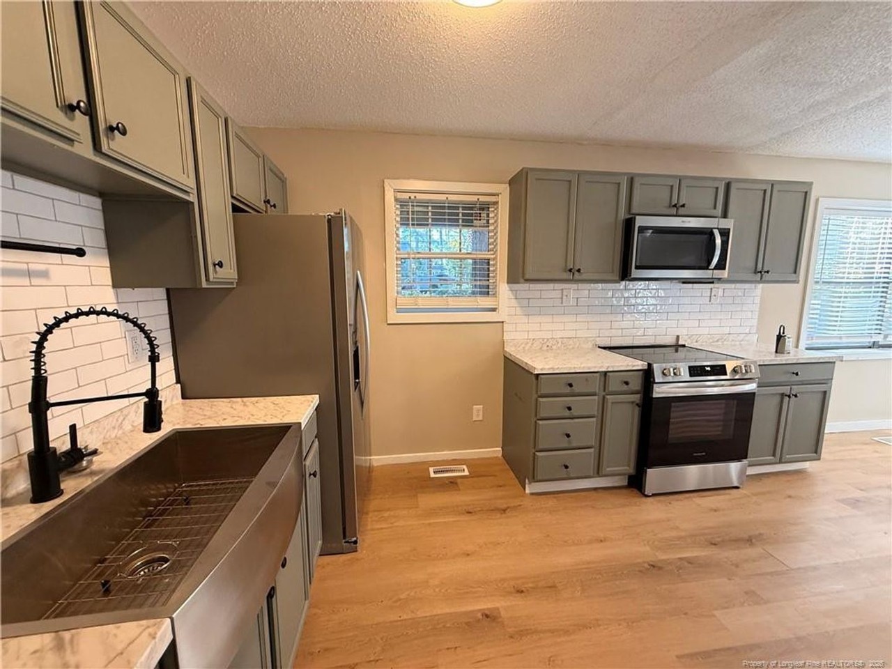 417 Watergap Dr - Photo 4 of 15