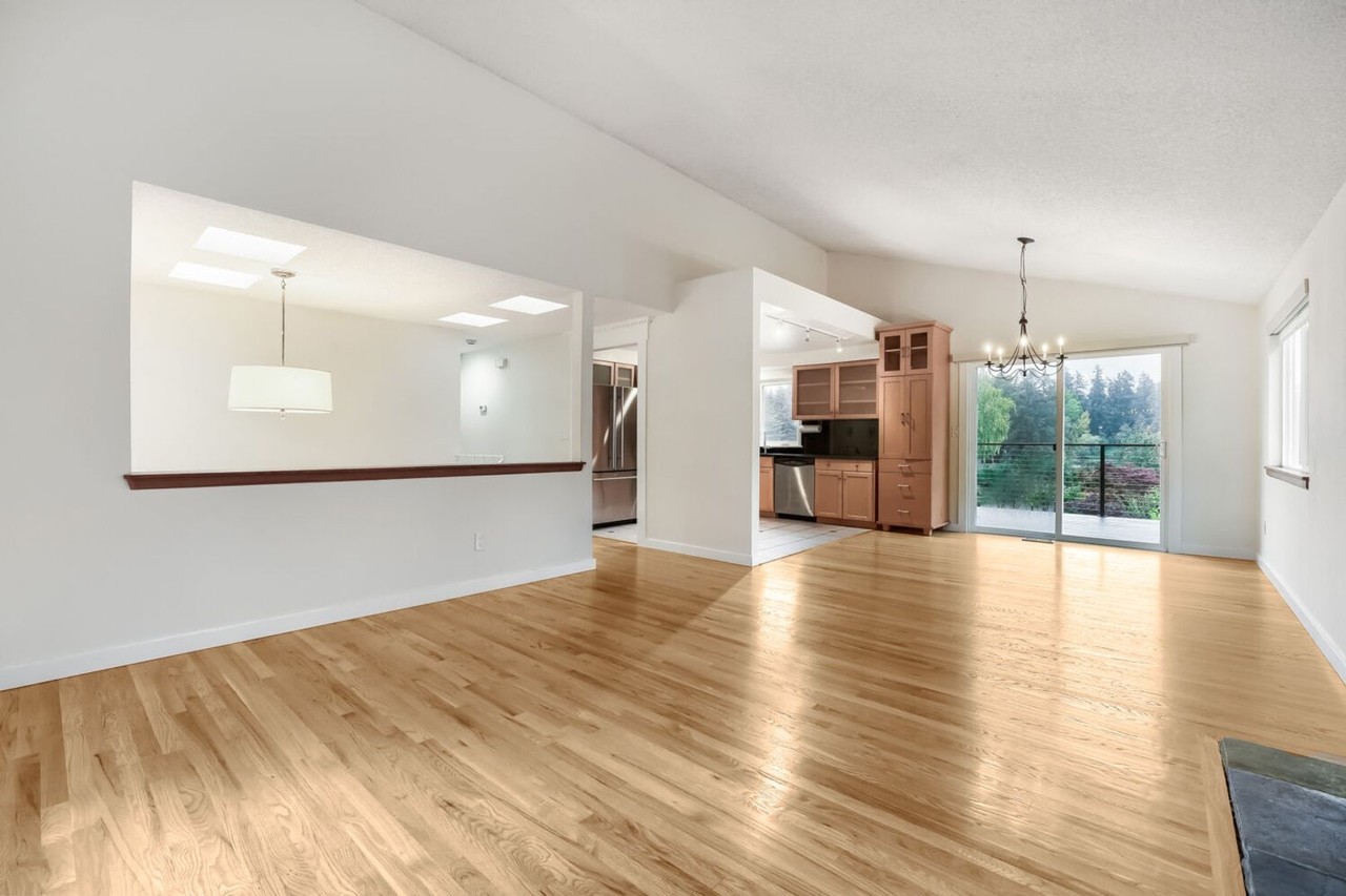 16227 Phantom Way - Photo 7 of 24