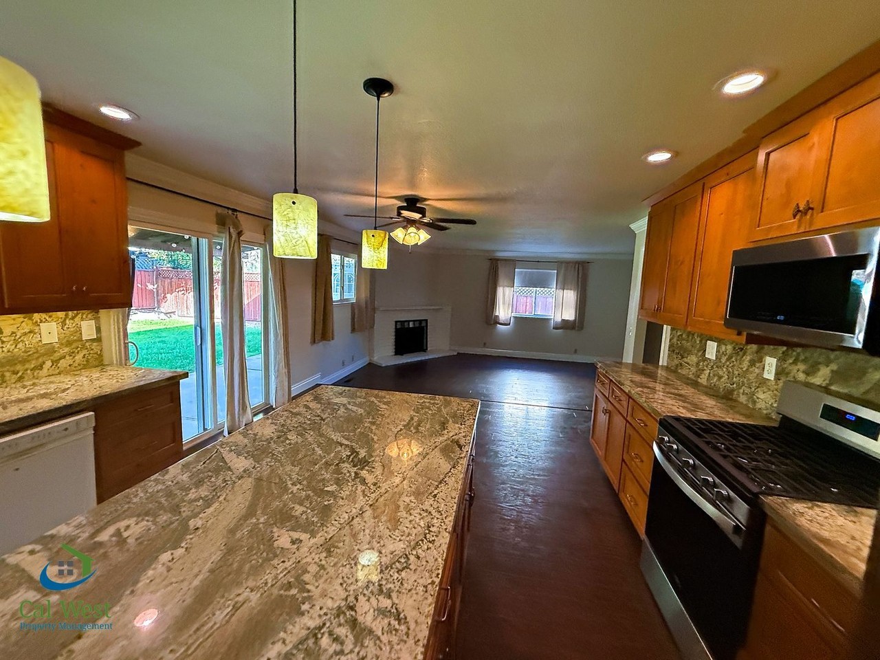 6479 Barron Pl - Photo 4 of 36