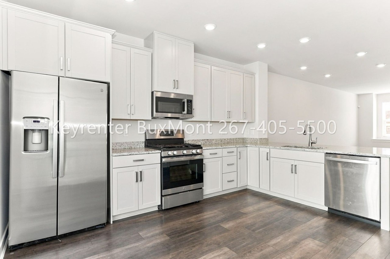 119 Waterside Mews - Photo 2 of 19