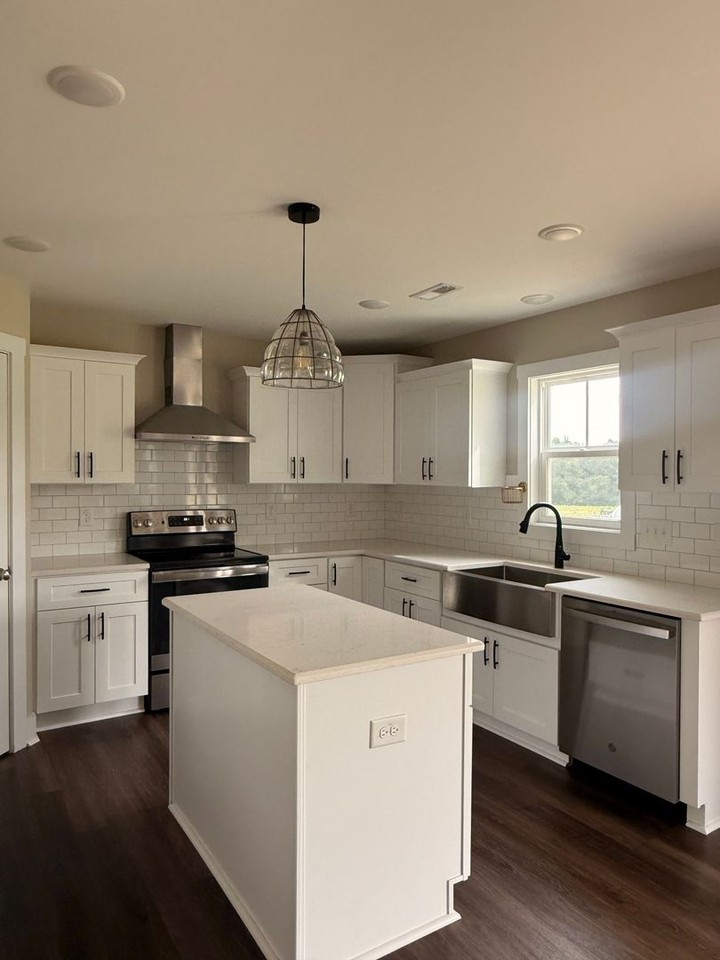 192 Crupper Ln - Photo 6 of 22