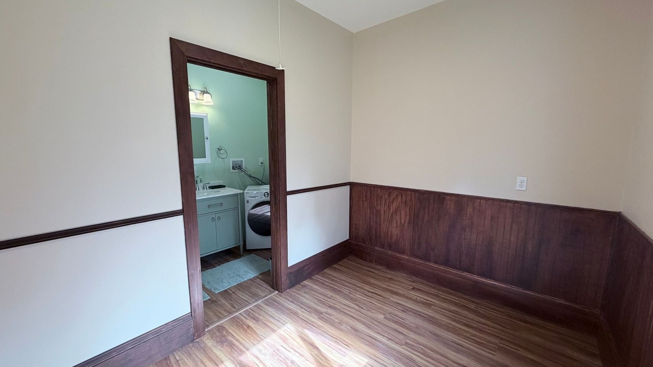417 E Nora Ave #B - Photo 6 of 9