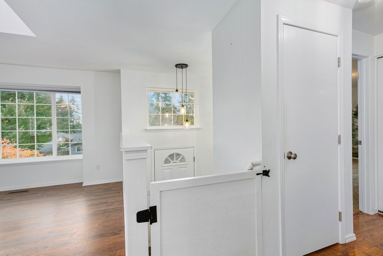 10320 97th St Sw - Photo 6 of 26
