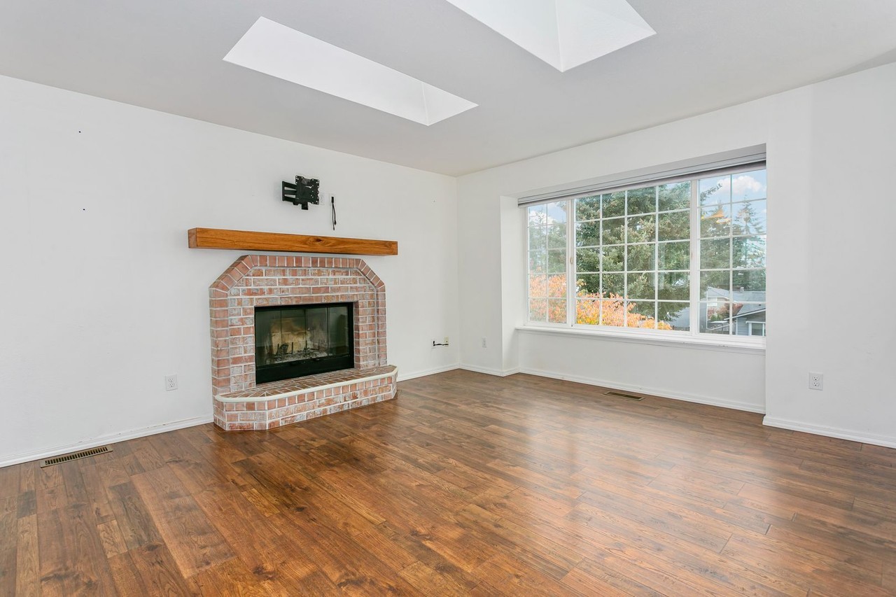 10320 97th St Sw - Photo 7 of 26
