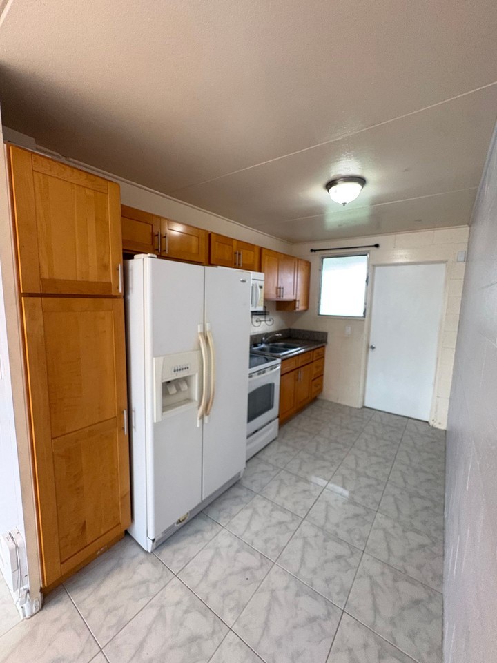 1112 Kemole Lane - Photo 2 of 5