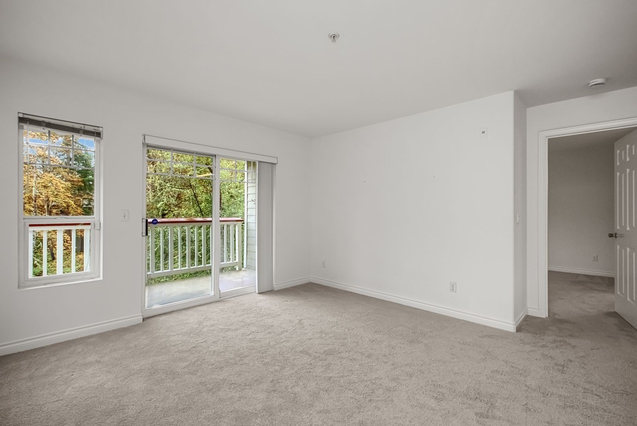 18501 Se Newport Way - Photo 4 of 38