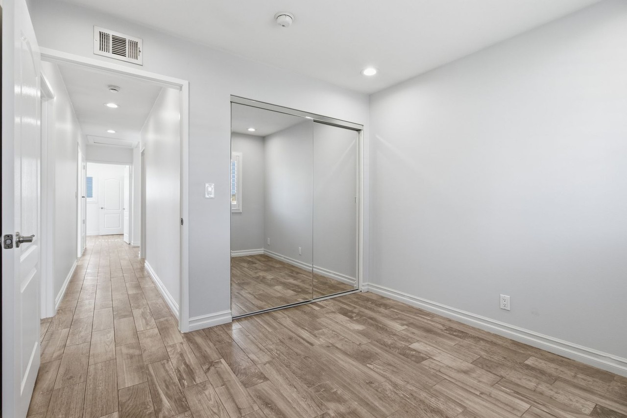 9460 Cormorant Cir - Photo 4 of 17