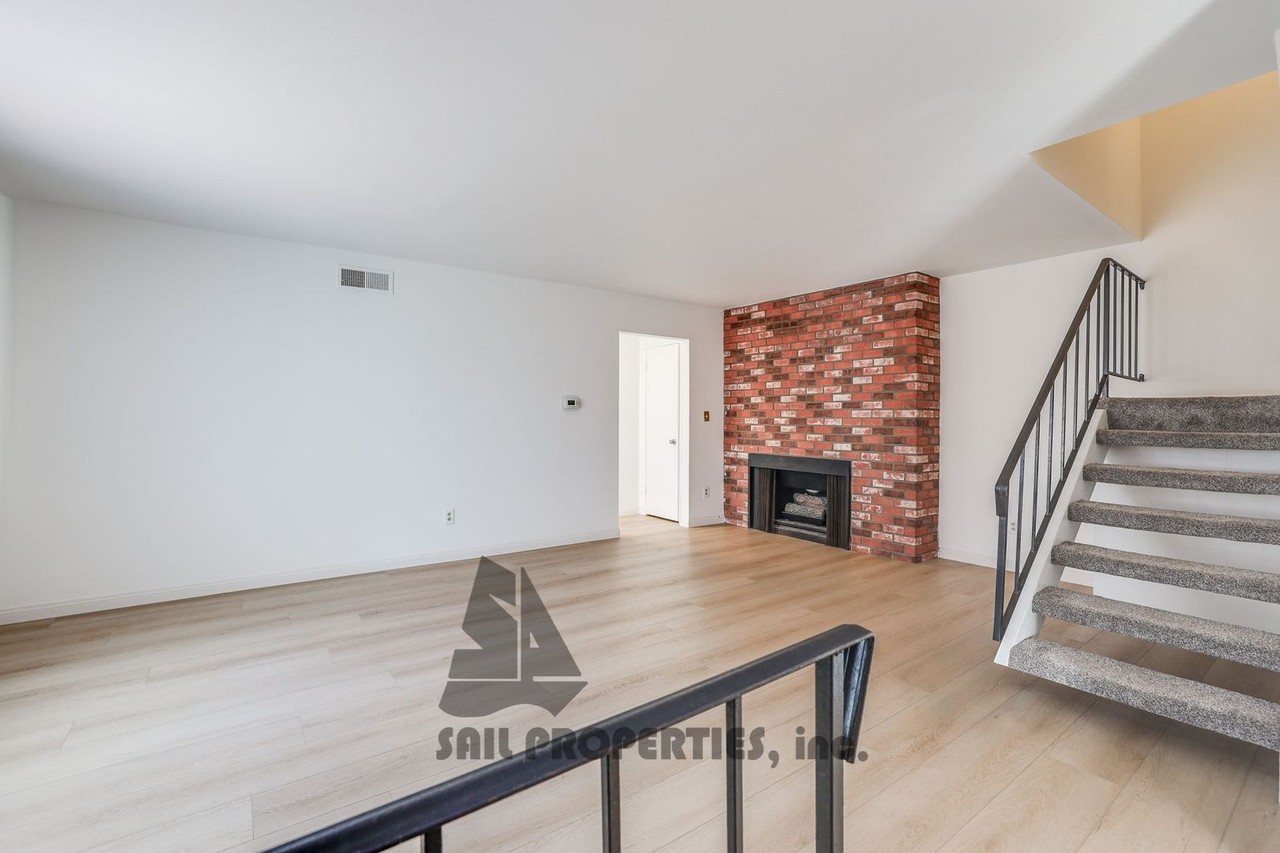2210 E Avalon Ave #2212 - Photo 5 of 20