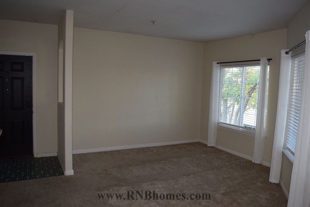 4200 E Commerce Way #1324 - Photo 3 of 13