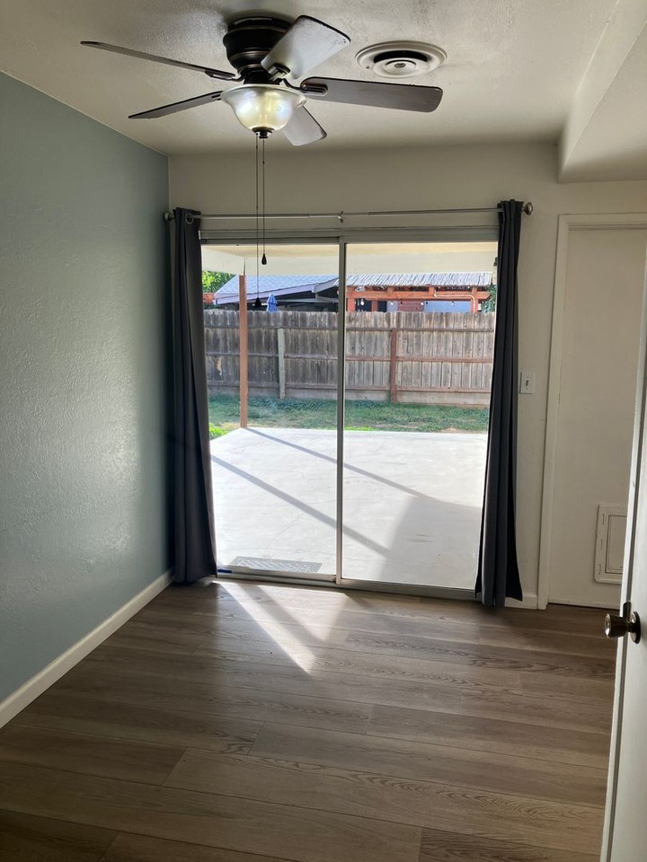 1616 Marston Way - Photo 4 of 15