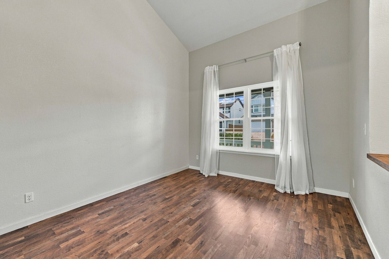 9782 Bucknell Ct - Photo 7 of 38