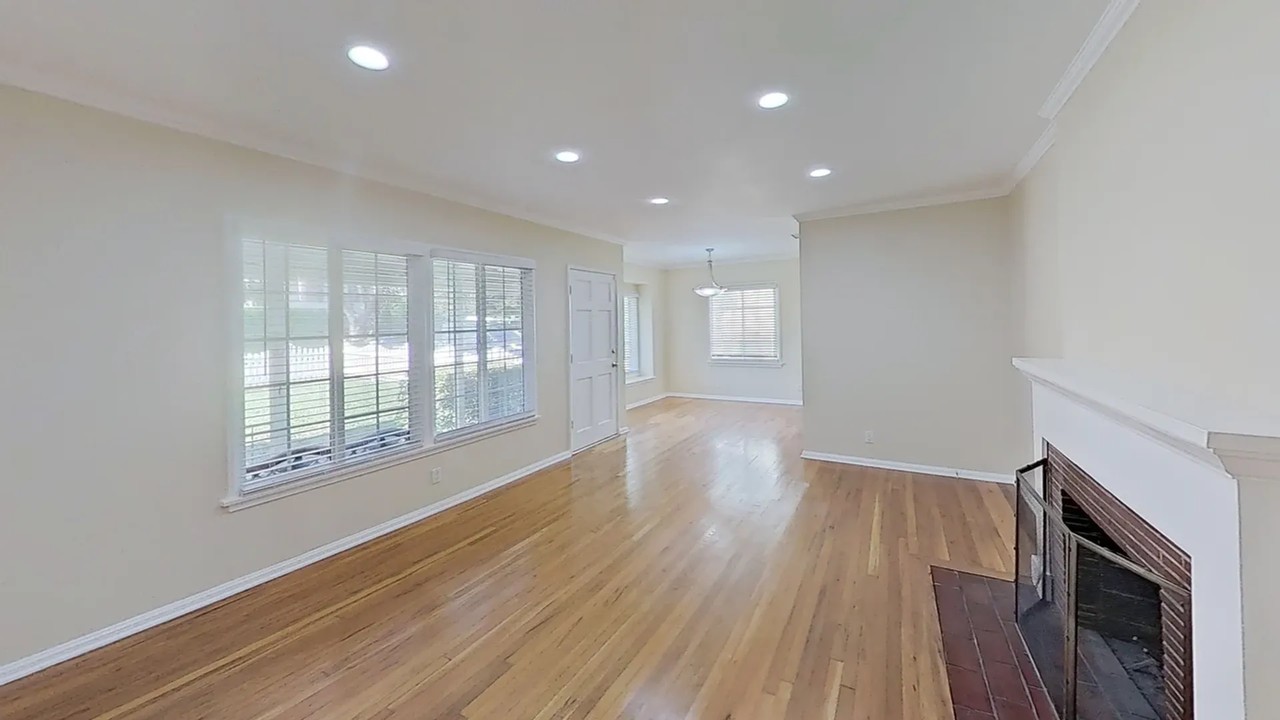 4714 Tobias Ave - Photo 4 of 25