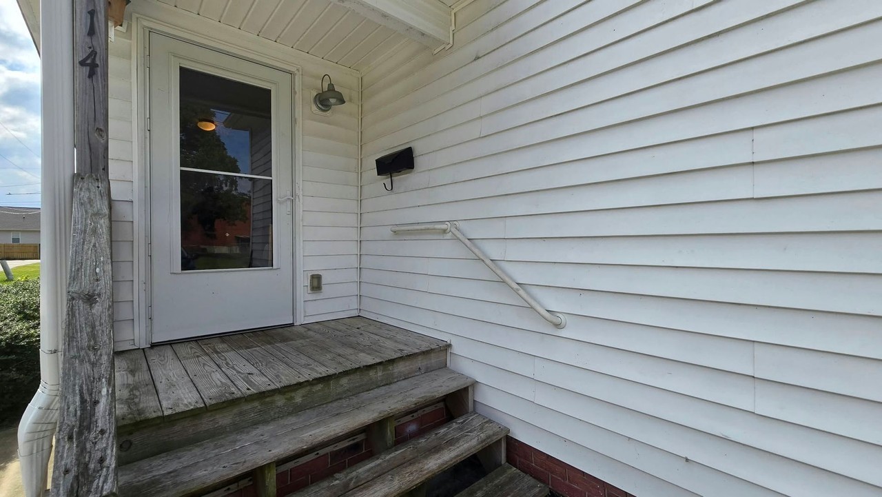 3914 Middle St - Photo 3 of 20