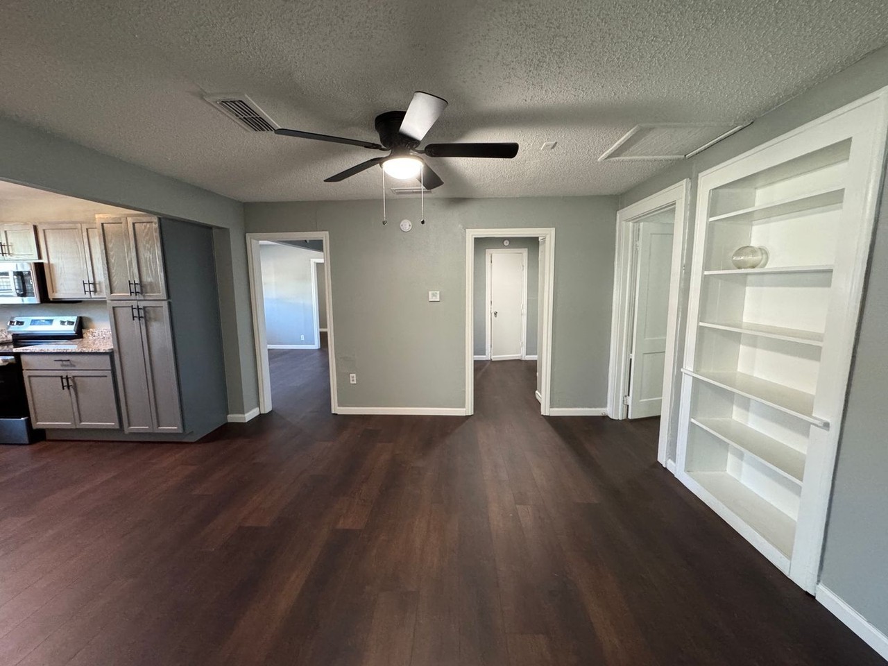 1109 N 18th St - Photo 4 of 16