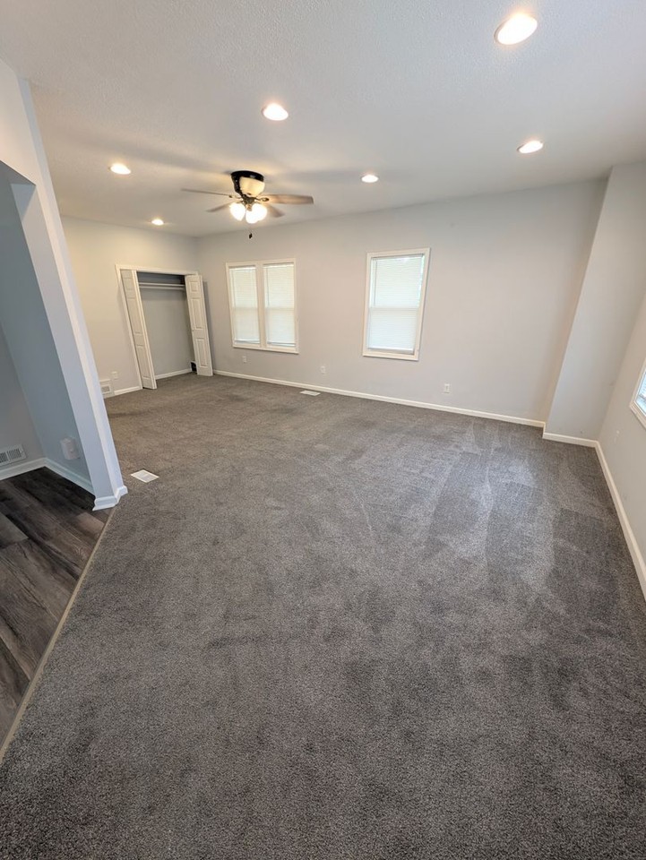 3132 N 47th Ave - Photo 3 of 30